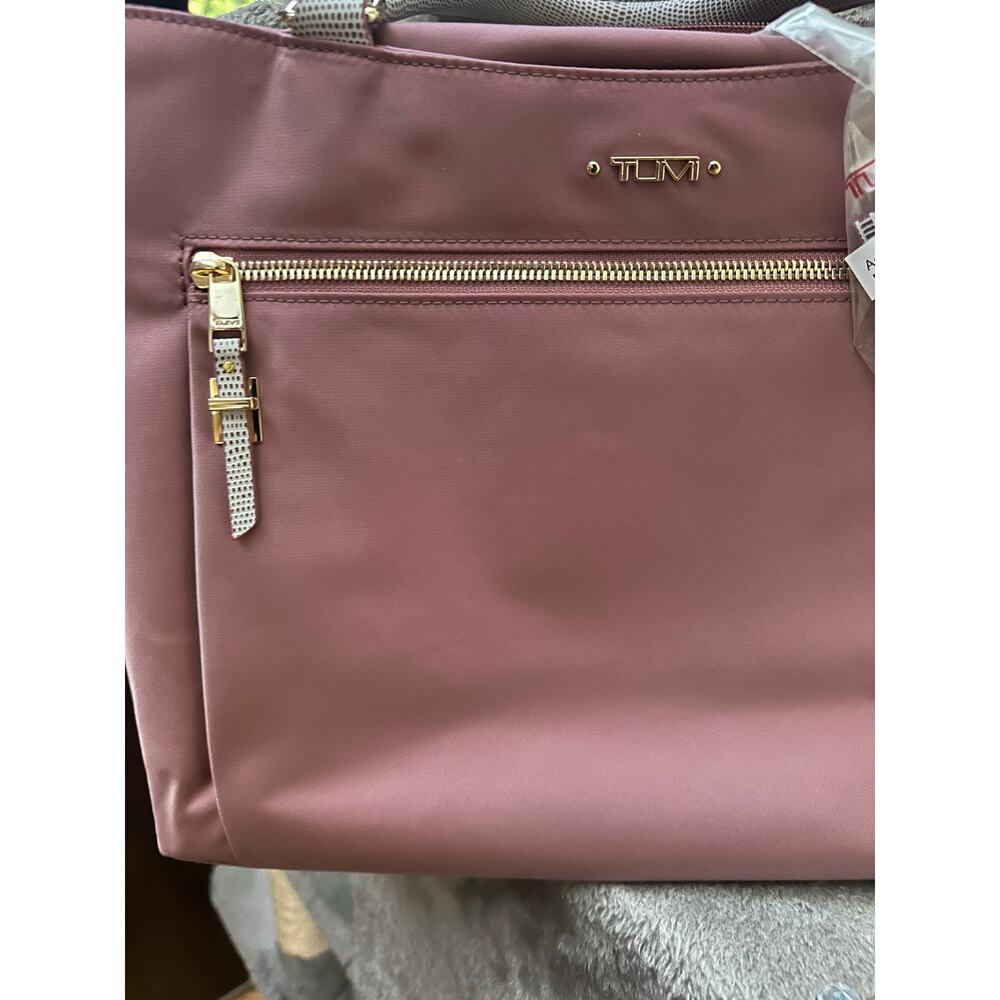 Tumi Vista Catarina Medium Tote - Picture 11 of 13